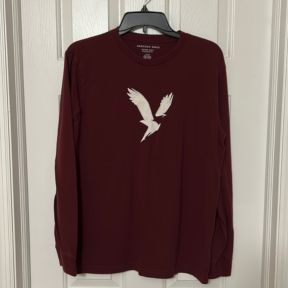 Maroon American eagle long sleeve S